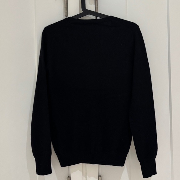 Cashmere Black V-neck Sweater - Picture 3 of 3